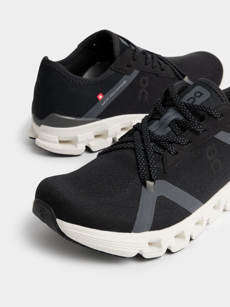 ON Cloud X 4 AD ‘Black and whiteâ€?