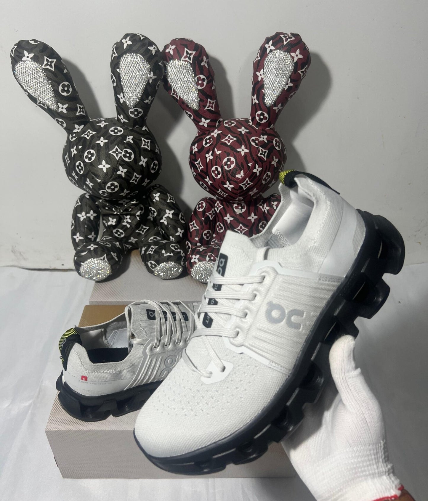 On Cloudswift 4 Wolf / Black â€?Lightweight Running
