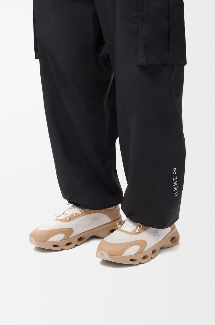 LOEWEx On Cloudsolo “Dark Sandâ€?